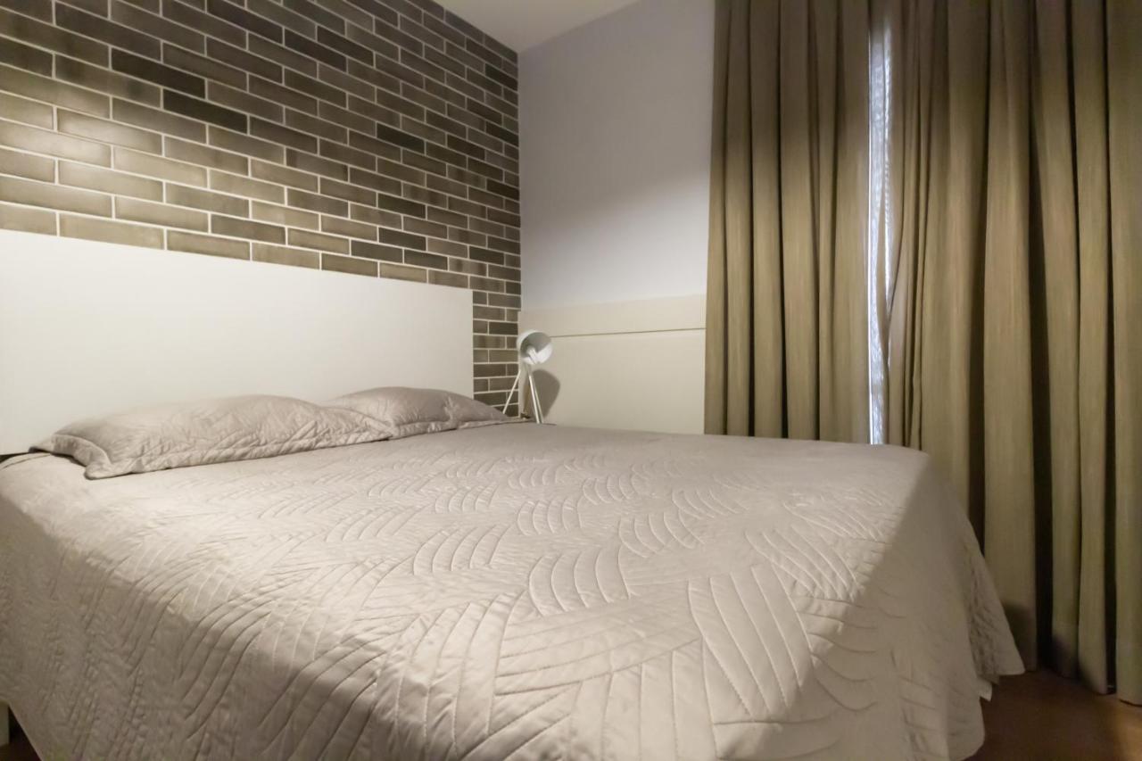 Apartamento 121 – 12º andar (dois quartos)