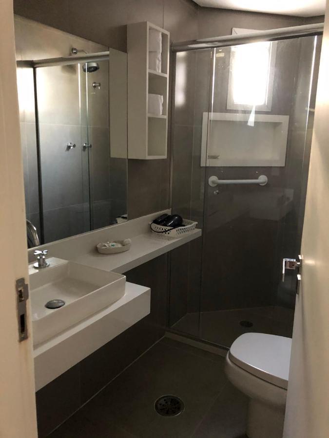 Apartamento com Varanda