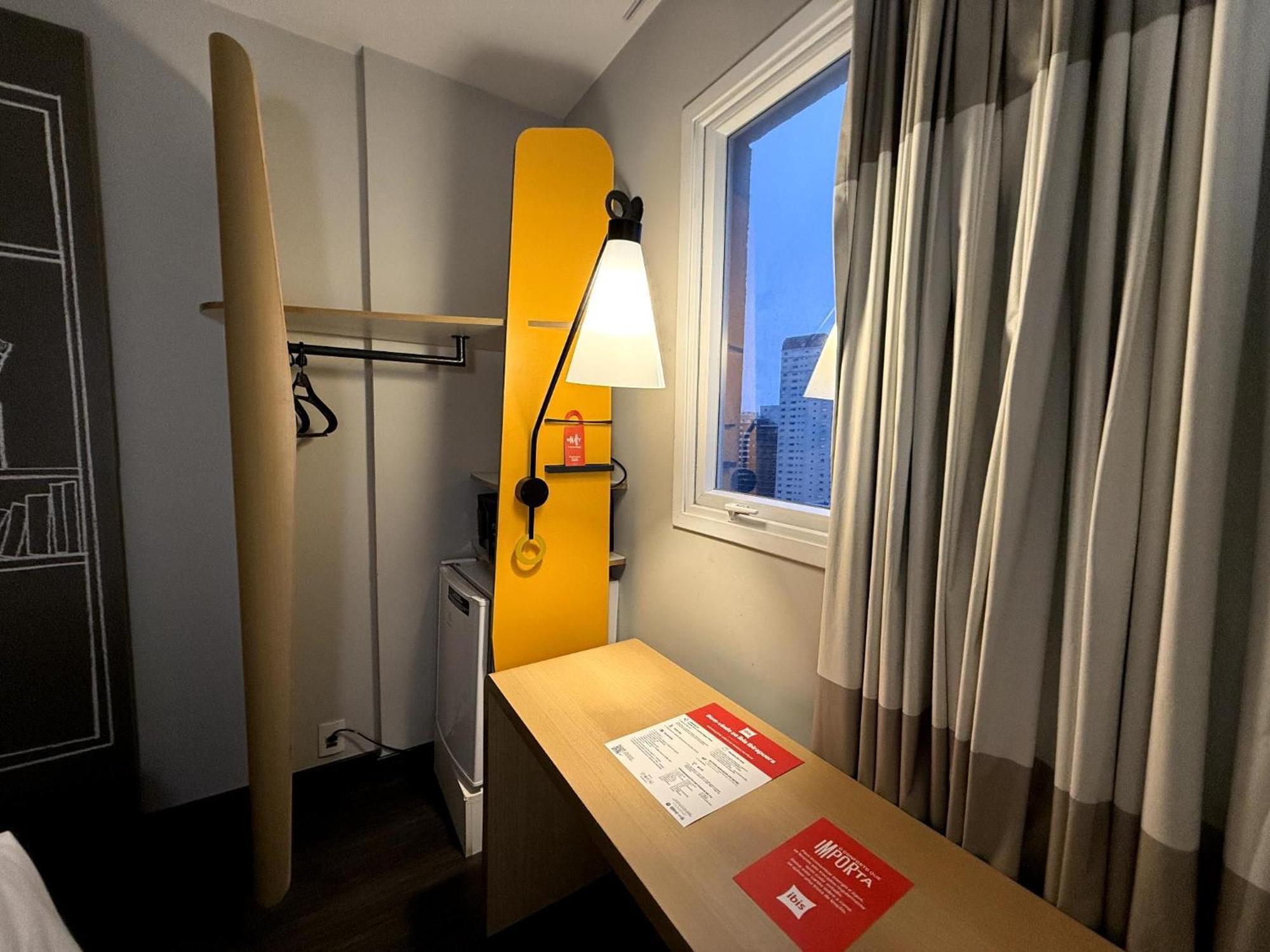 Quarto Twin Standard