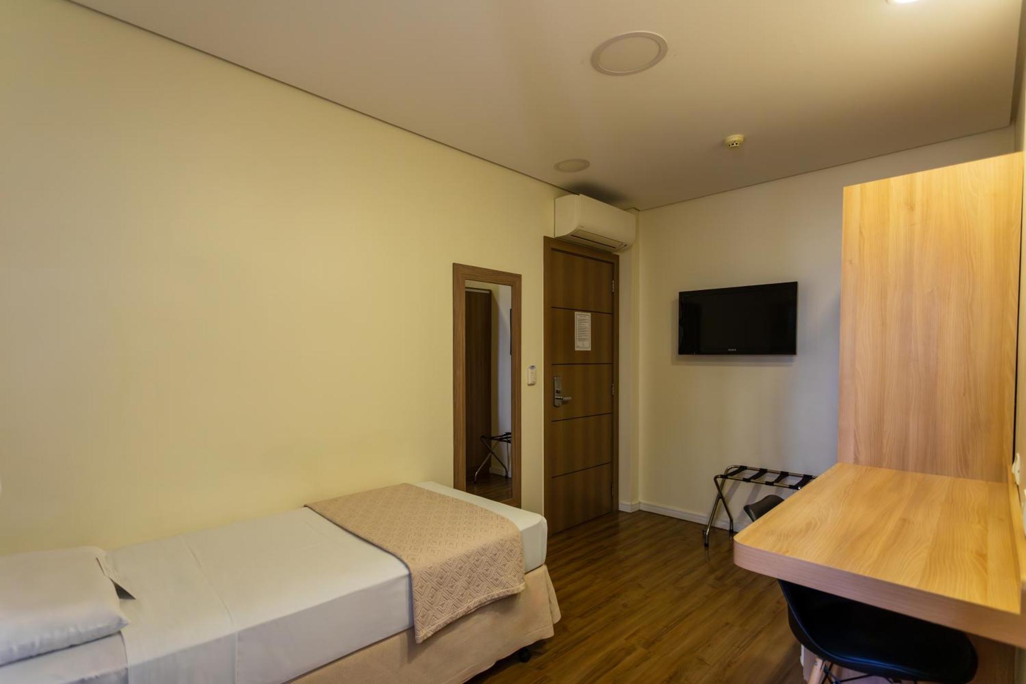 Quarto Individual Standard com Cama Individual