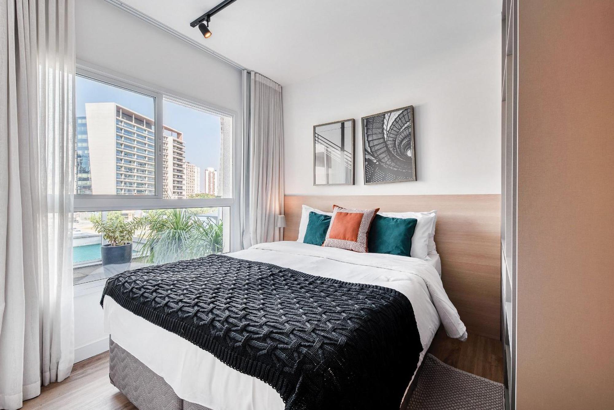 Apartamento com Varanda