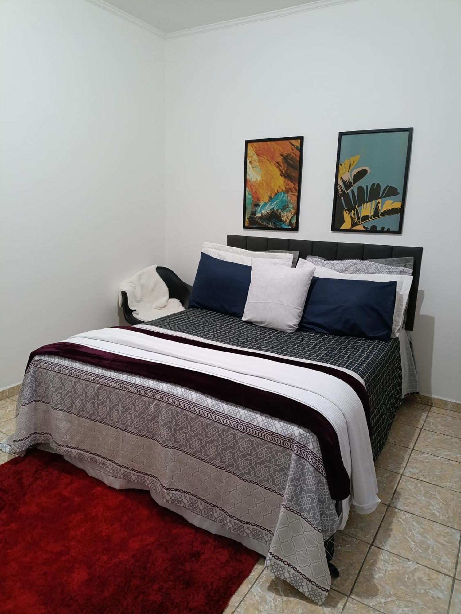 Quarto com Cama Queen-size