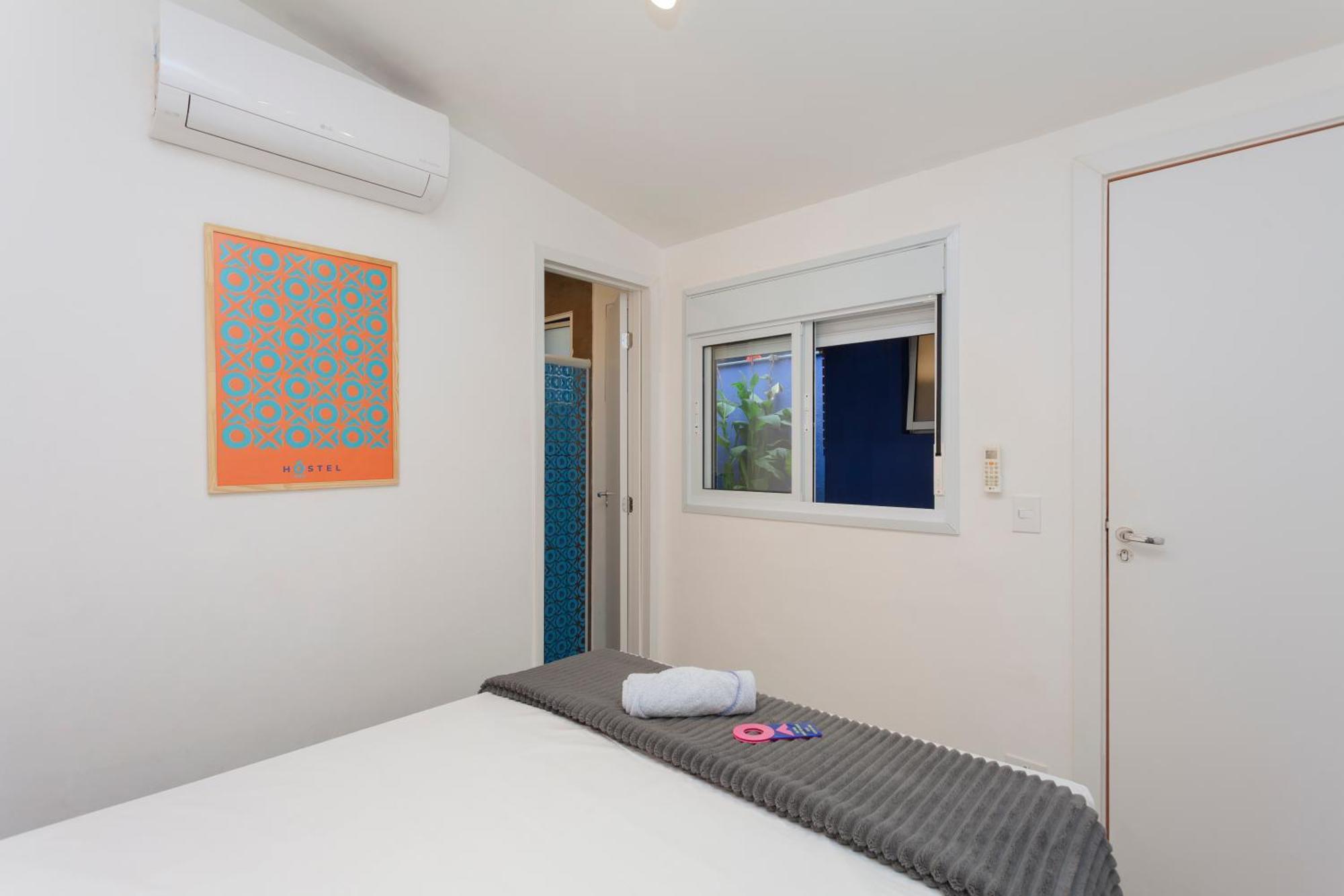 Quarto Individual com Casa de Banho Privativa