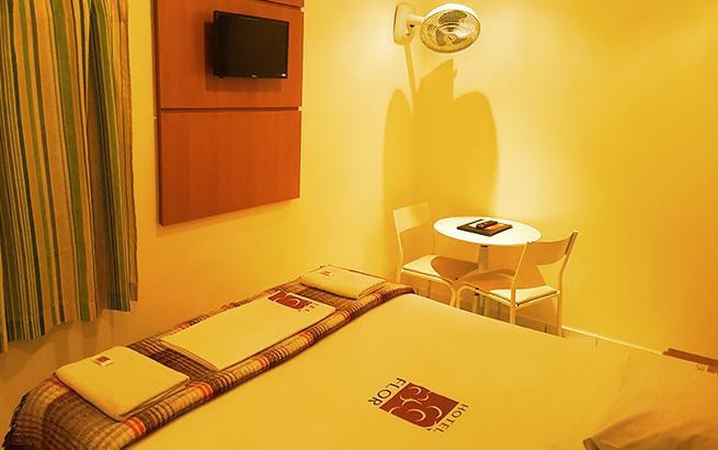 Quarto Individual Econômico