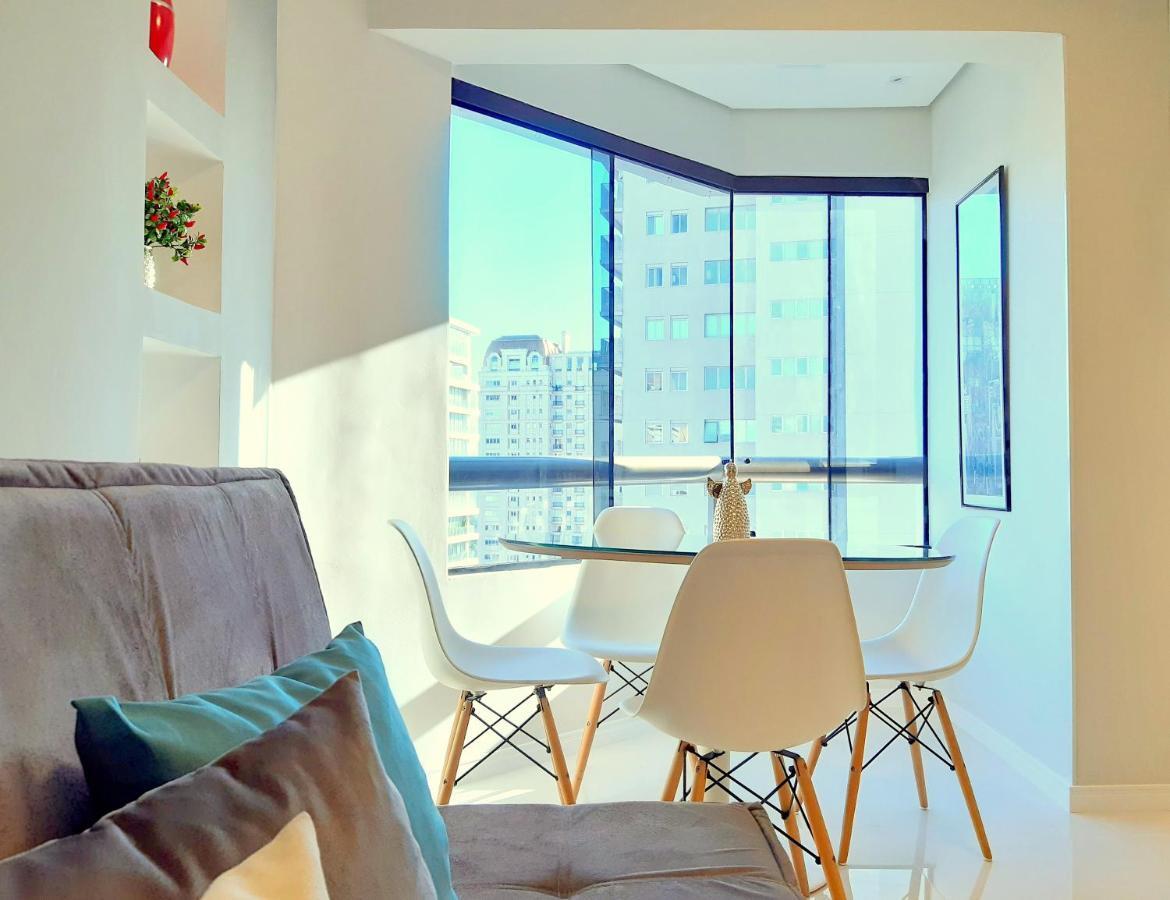 Apartamento com Vista do Lago