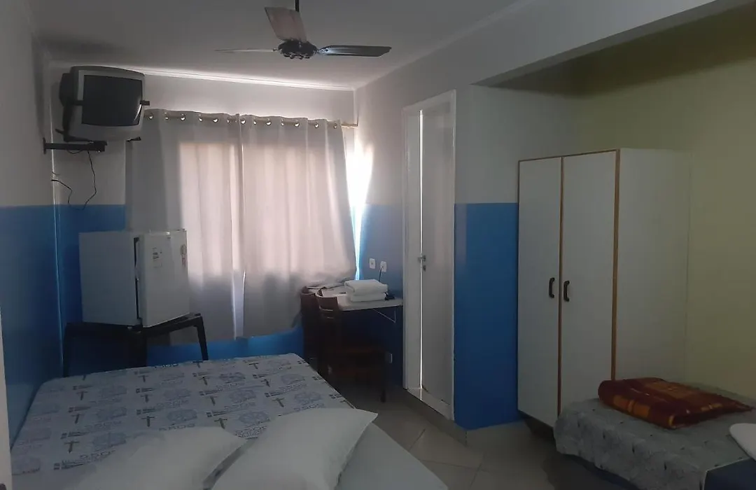 Central Plaza Flat-1