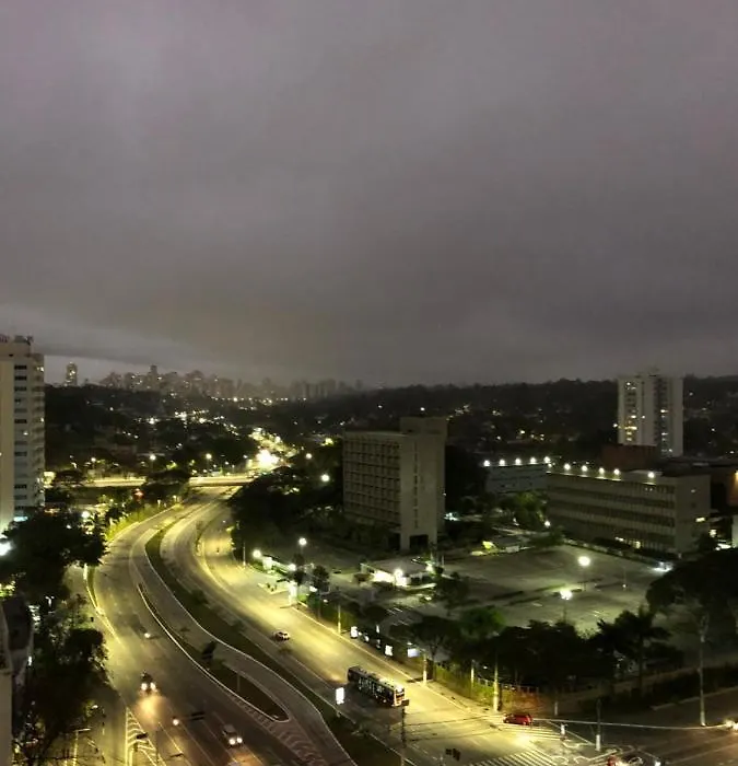 Studio moderno com varanda e vista Brooklin Metrô a 2 min-1