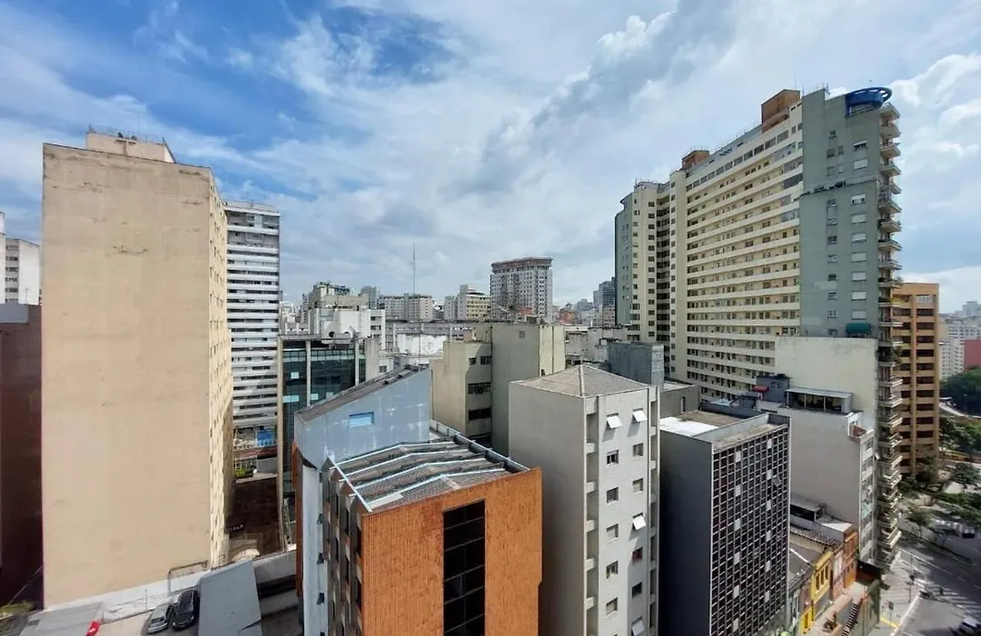 Studio novo junto a liberdade com garagem-1