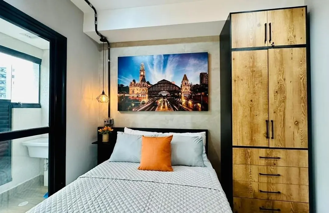 Conforto, Estilo e Vista Panorâmica a Passos da 25 de Março!-1