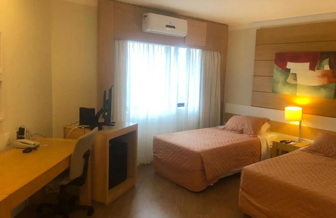 Flat lindo com vista em frente ao aeroporto de Congonhas - H806-1