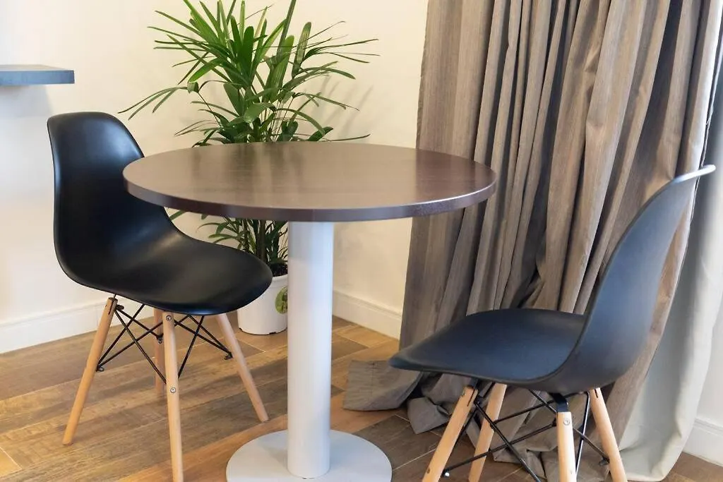 Suíte LUXO - Jardins | Com mini máquina de lavar-1
