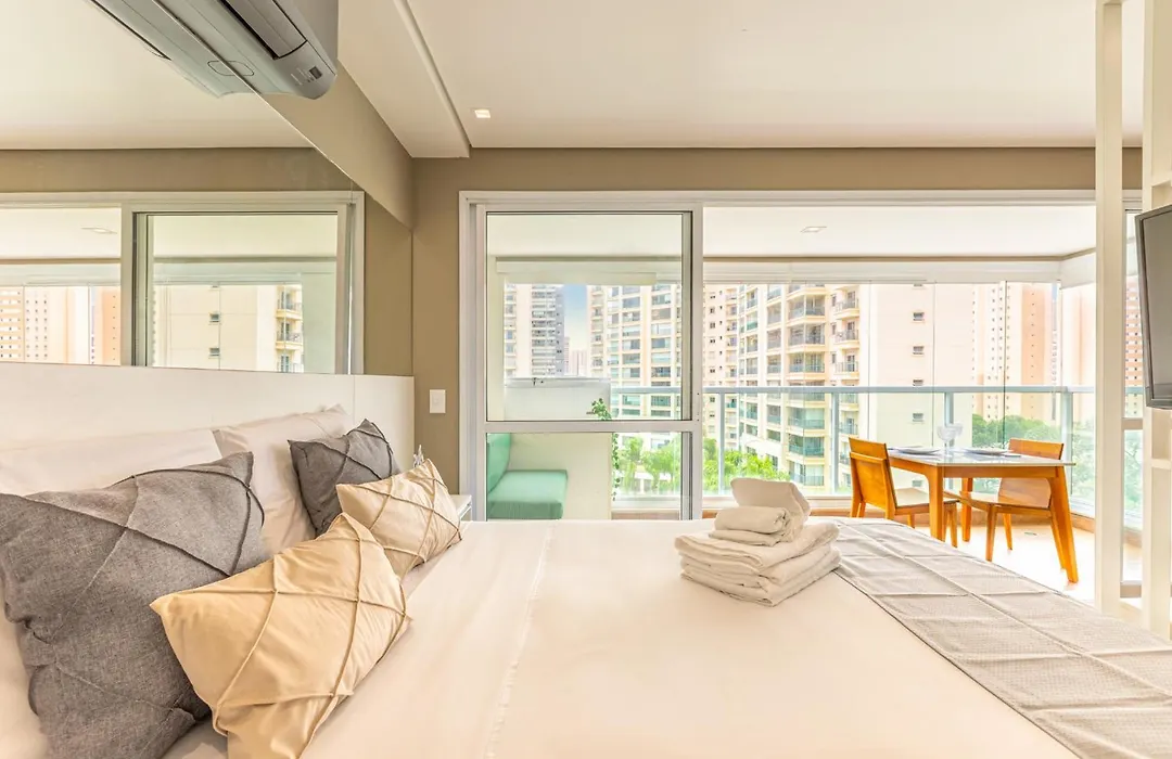 Easy Star - Lindo Studio C/Vaga ao lado do Morumbi Shopping - EC01I-1