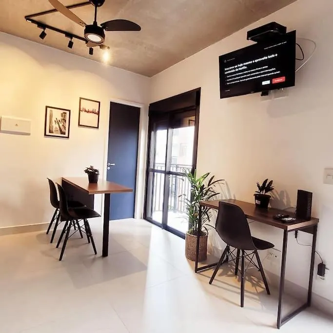 Studio novo otima localização com academia.-1