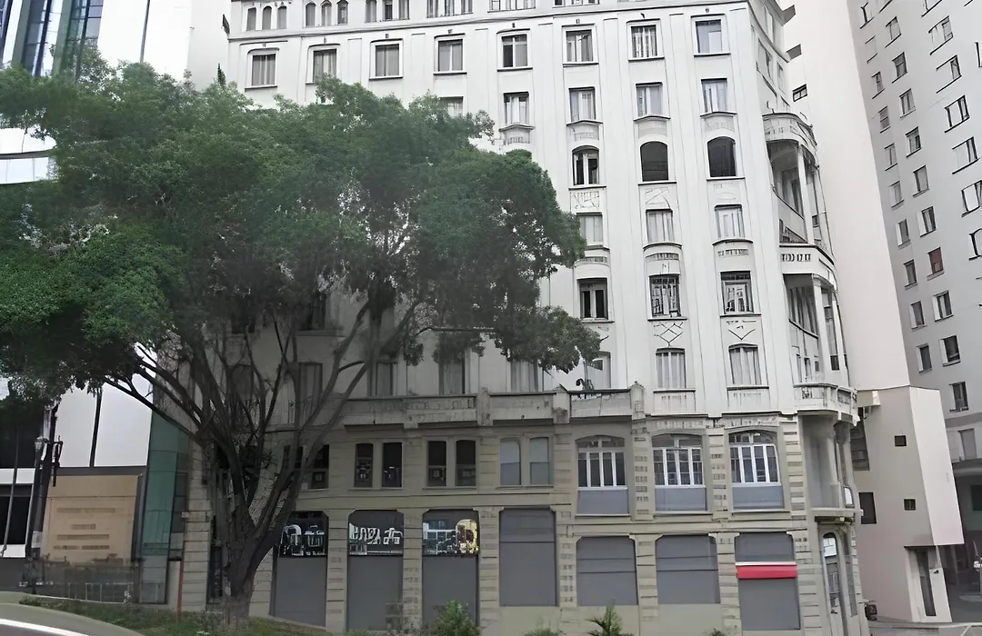 Seu Canto no Prédio Mais Antigo da Cidade-1