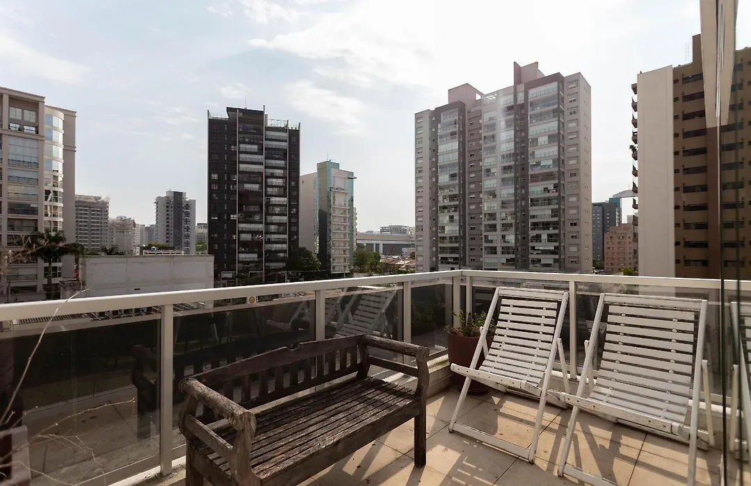 Studio moderno com varanda-1