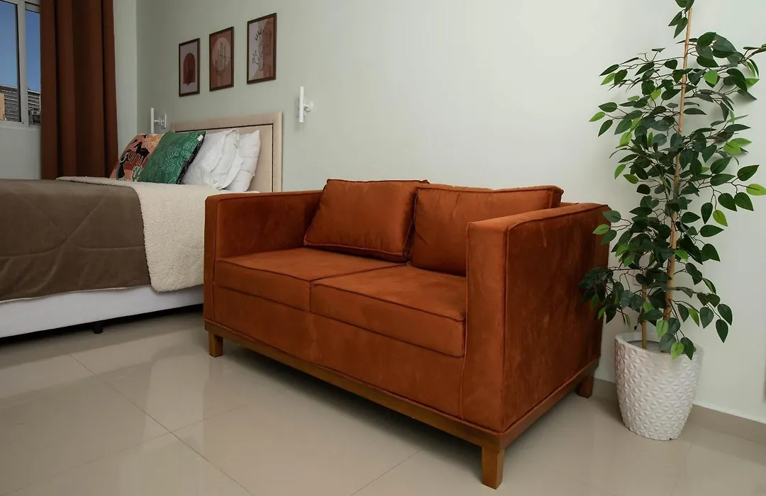 Prédio central com apartamentos reformados-1