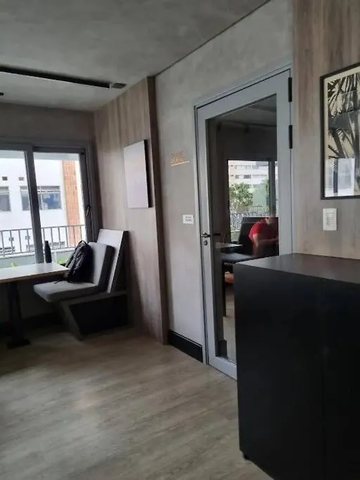 Studio mobiliado, com garagem, 50m metrô Brooklin, próximo shopping Morumbi em SP-1