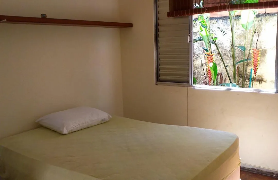 Suite com Cama de Casal e Acesso Privativo-1