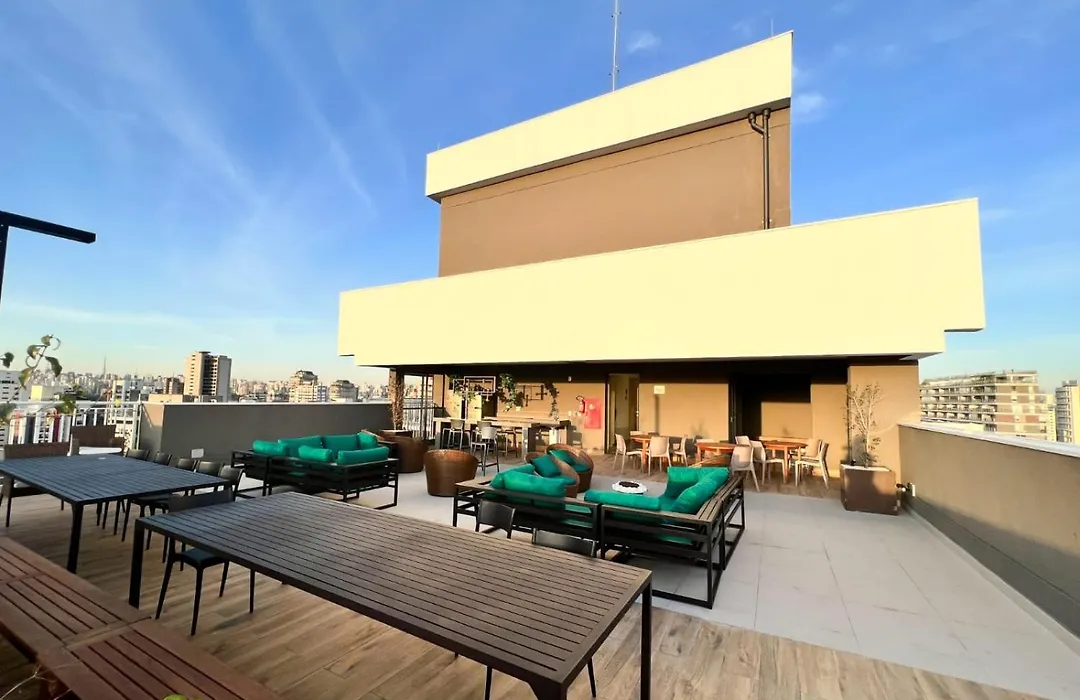 Apartamento com Varanda Excelente Localização no Itaim bibi-1
