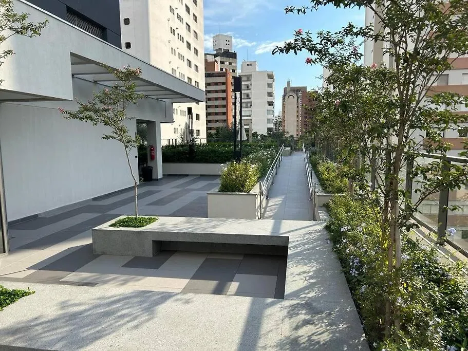 Studio Alle 410 Brooklin-1