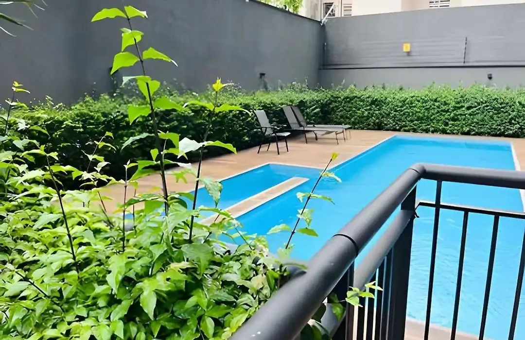 MB611 - Apto aconchegante na Liberdade c/piscina-1