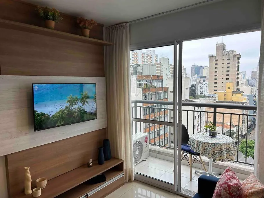 LK1005 Espaçoso Apartamento Com Vista da Vibrante Rua Augusta-1