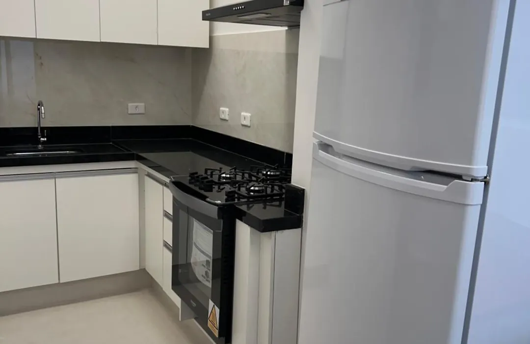 Pequeno apartamento metrô paraíso-1