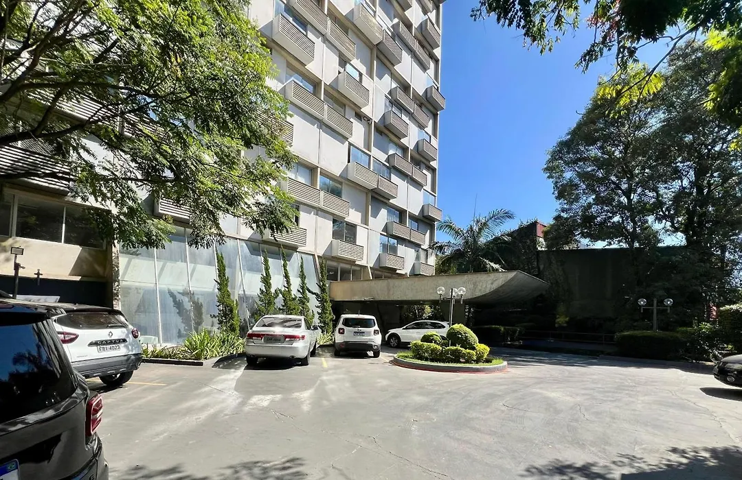 Apto Flat no Morumbi com Vista Incrível !-1
