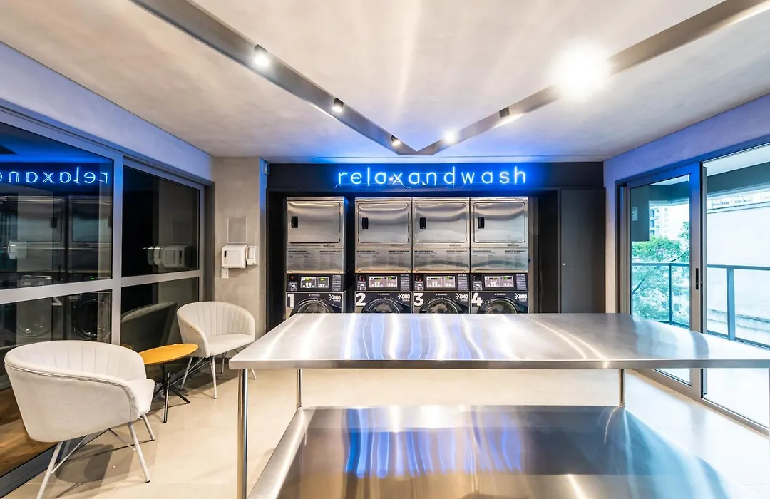 BHaus VN Oscar Freire - Studio compacto 20m2 Silencioso com Varanda - Vista Jardins 17o andar - Coworking - Locker - Minimercado - Academia - Lavanderia - Ao lado do Metrô - Estacionamento pago no prédio - OF8-1