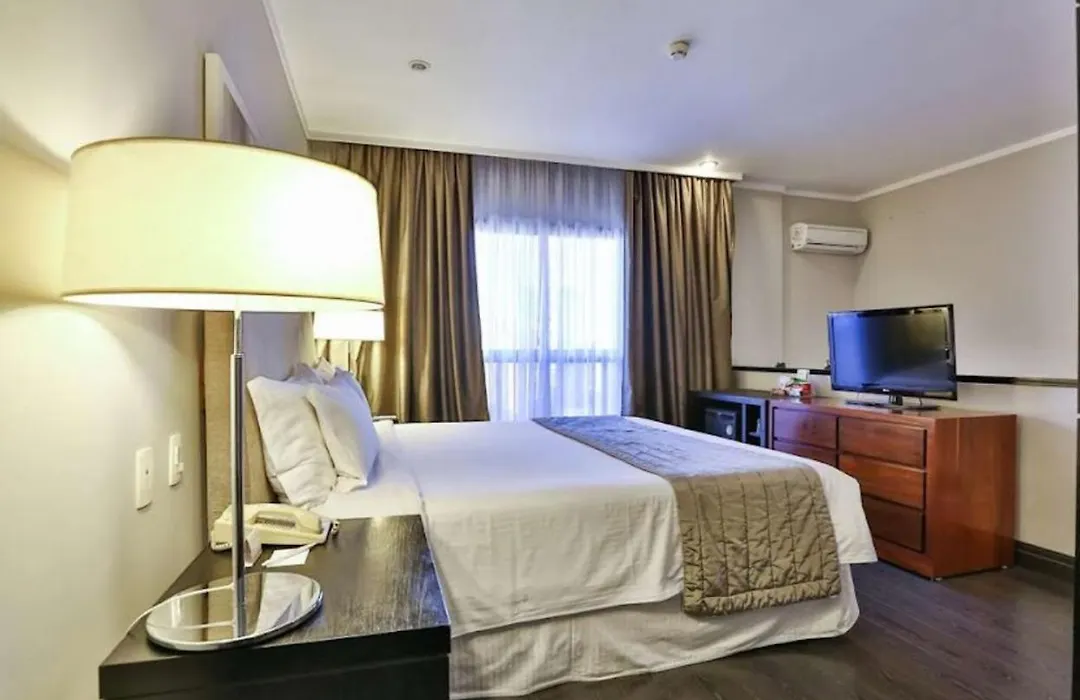Itaim Bibi em Hotel 4 estrelas-1