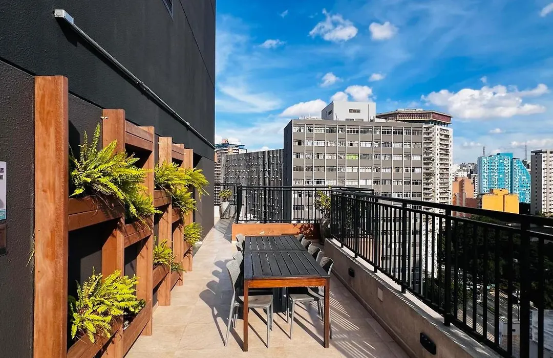 Studio 604 - Seu refúgio Urbano no Coração de São Paulo - Wifi, Vaga, Academia, Lavanderia, Mercado e Rooftop-1