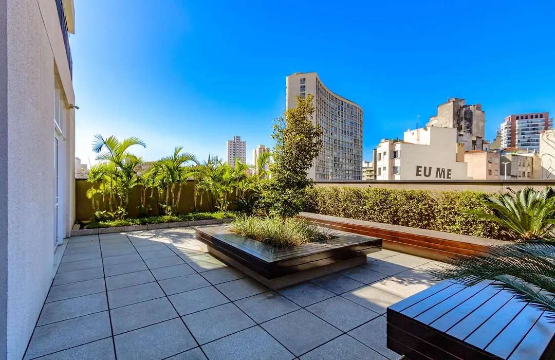 Apartamento com VISTA - PISCINA - SAUNA - GARAGEM - SANTA CECILIA-1