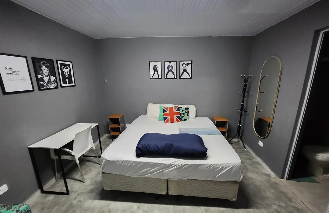 Vila Rock Hostel - Secure Neighborhood, Near Metro, Nubank Allianz Parque, Vila Madalena, Av Paulista, easy access to Morumbis&Autódromo Interlagos-1