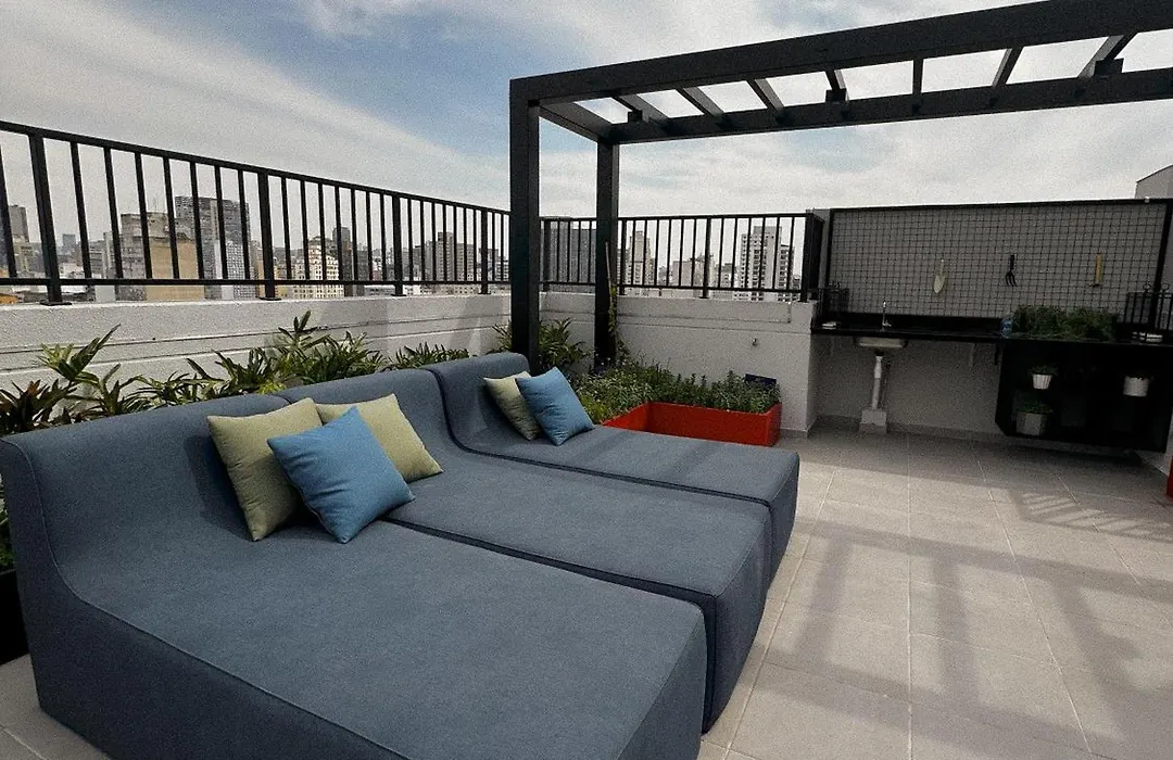 BlackWood Apto - Frente a piscina-1