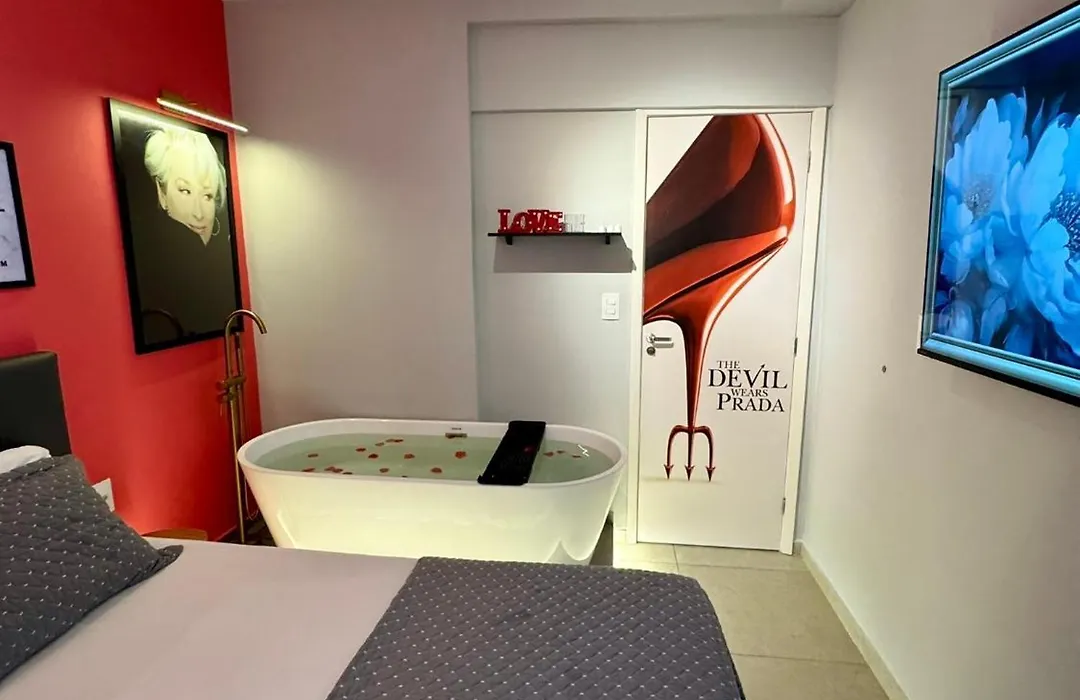 Doce Refúgio BV , Apartamentos com Banheira de Imersão , Estacionamento, Piscina , Tv 58 polegadas, Decorações Temáticas, Bairro da Bela Vista-1