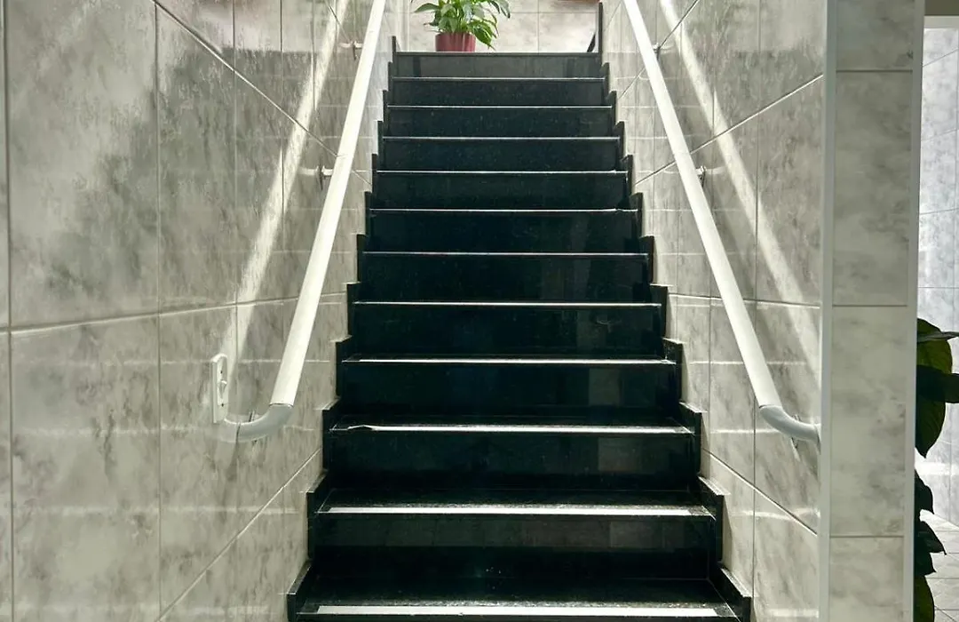 Hotel Reality-1