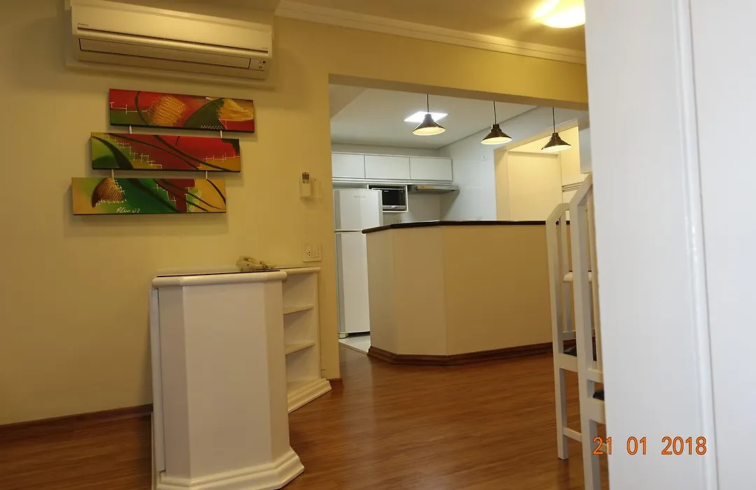 Flat luxuoso no centro comercial Faria Lima-1