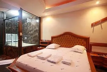 Delirius Motel (Adults Only)-1