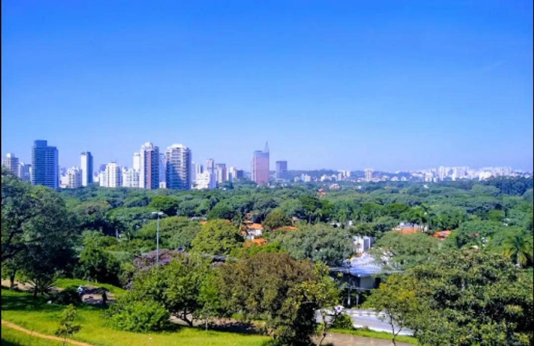 Apartamento com quintal em Alto de Pinheiros-1