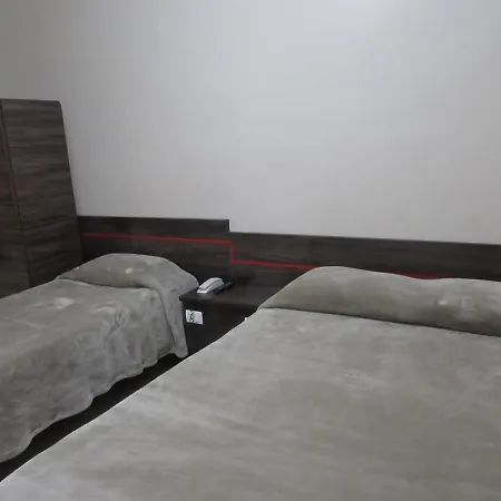 Hotel Ideal Fliper Com Estacionamento Gratis Para Carro Pequeno Altura Padrao "Internet Fibra"-3