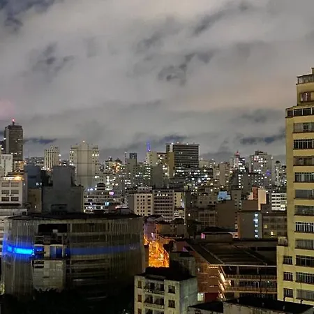 Flat de luxo centro SP com piscina,academia,lavanderia,garagem e segurança 24h-2