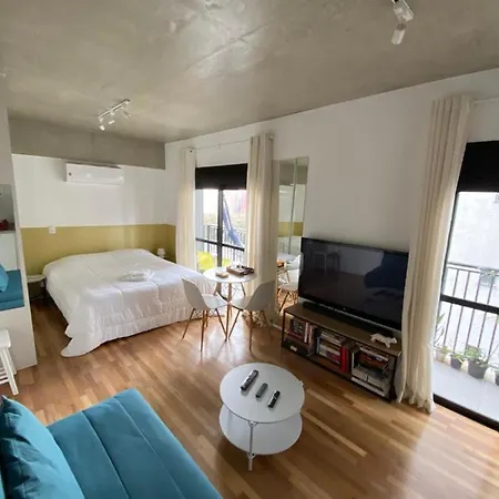 85 New Studio W Balcony, Fast Wifi And Movie Screen!-2