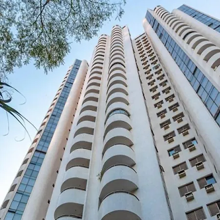 Paulista Wall Street Flat 10-2