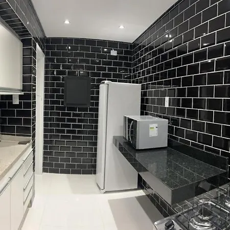 Apartamento para pessoas de família ou a negócio, Ap Lindo aconchegante no Brás próximo igreja Mundial,mercado municipal, 25 de março, templo Salomão, metro Dom Pedro ll, bancos, mercado e etc-3