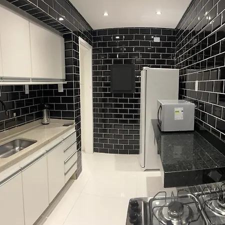 Apartamento para pessoas de família ou a negócio, Ap Lindo aconchegante no Brás próximo igreja Mundial,mercado municipal, 25 de março, templo Salomão, metro Dom Pedro ll, bancos, mercado e etc-2