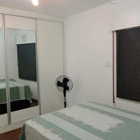 Apartamento aconchegante com estacionamento na 25 de março-2