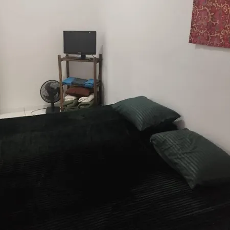 Apartamento 3 no Tremembé quarto cozinha banheiro-3