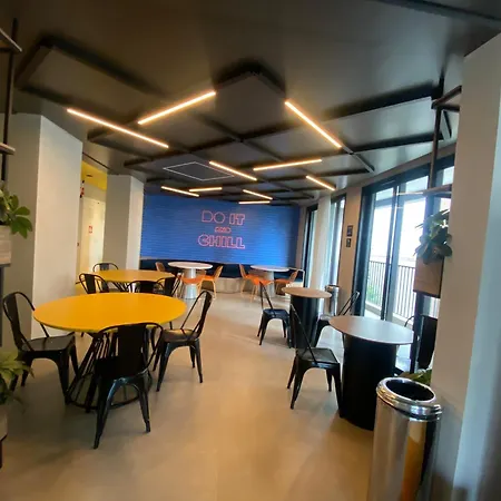 Apartamento ao lado metrô Vl. Mariana-2
