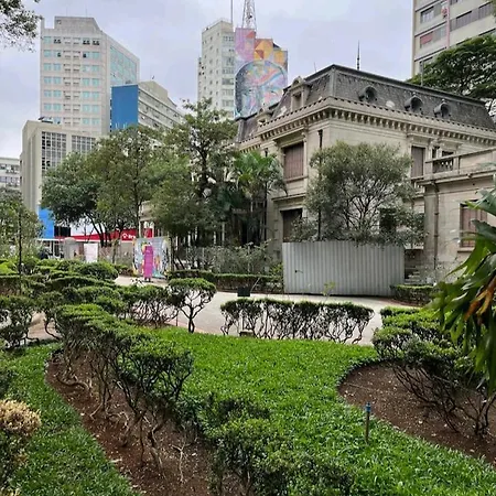 Studio Contemporâneo no centro de São Paulo, ao lado do metrô e 25 de março com piscina-2