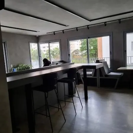 Studio mobiliado, com garagem, 50m metrô Brooklin, próximo shopping Morumbi em SP-3
